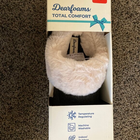 New Dearfoam Slippers - Picture 2 of 3